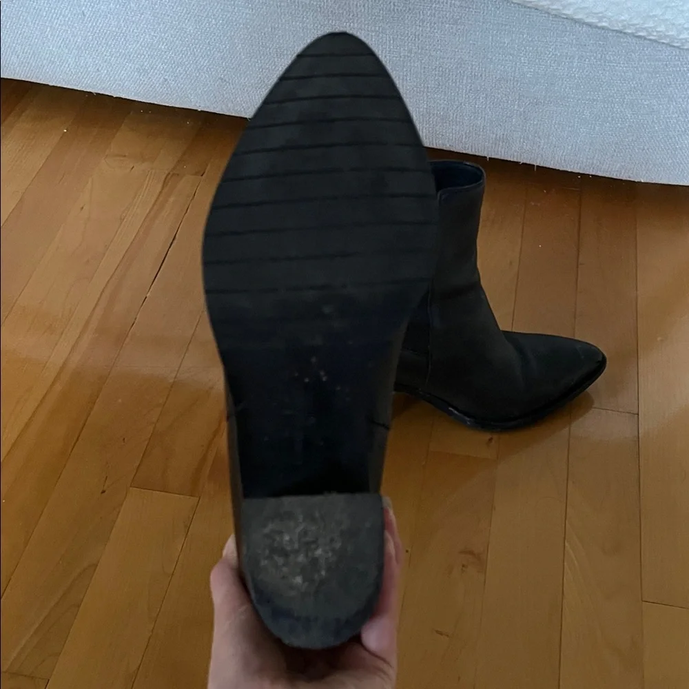 Kenneth Cole New York Black Leather Heeled Boots - Picture 3 of 4